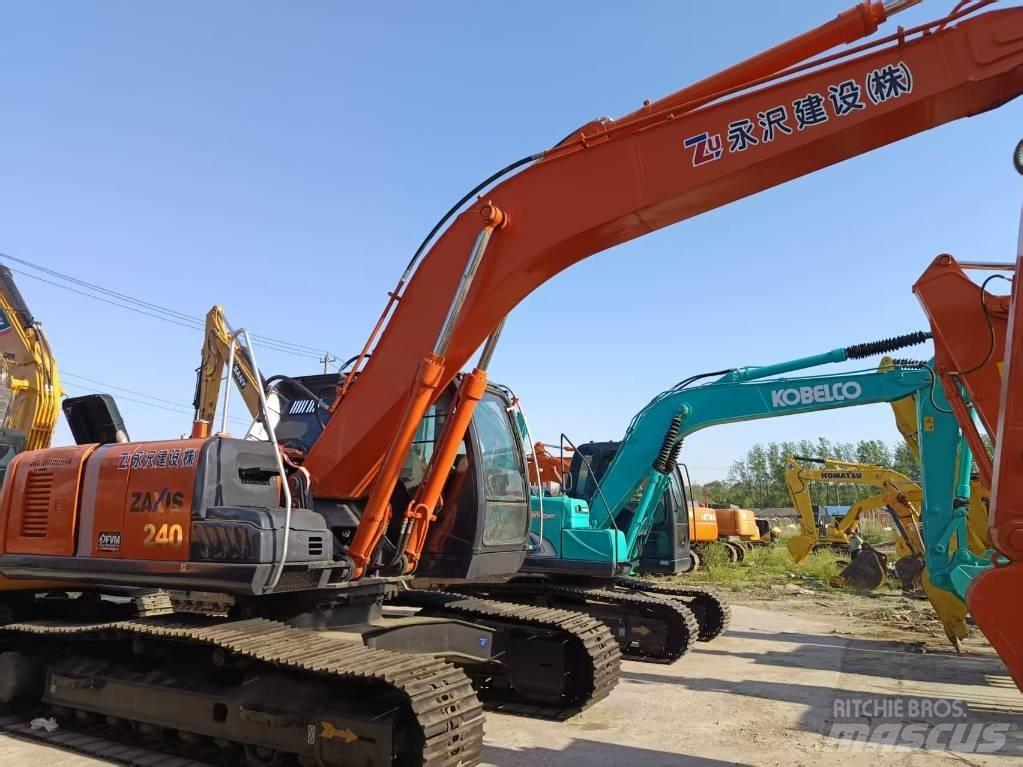 Hitachi ZX 240 Roomikekskavaatorid