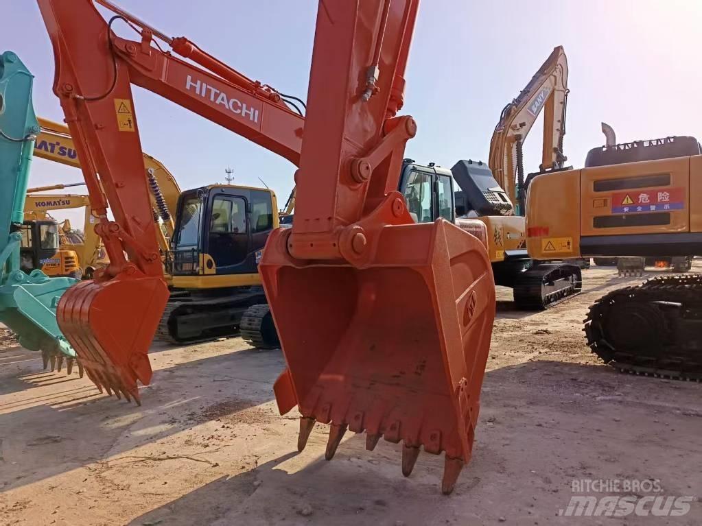 Hitachi ZX 240 Roomikekskavaatorid