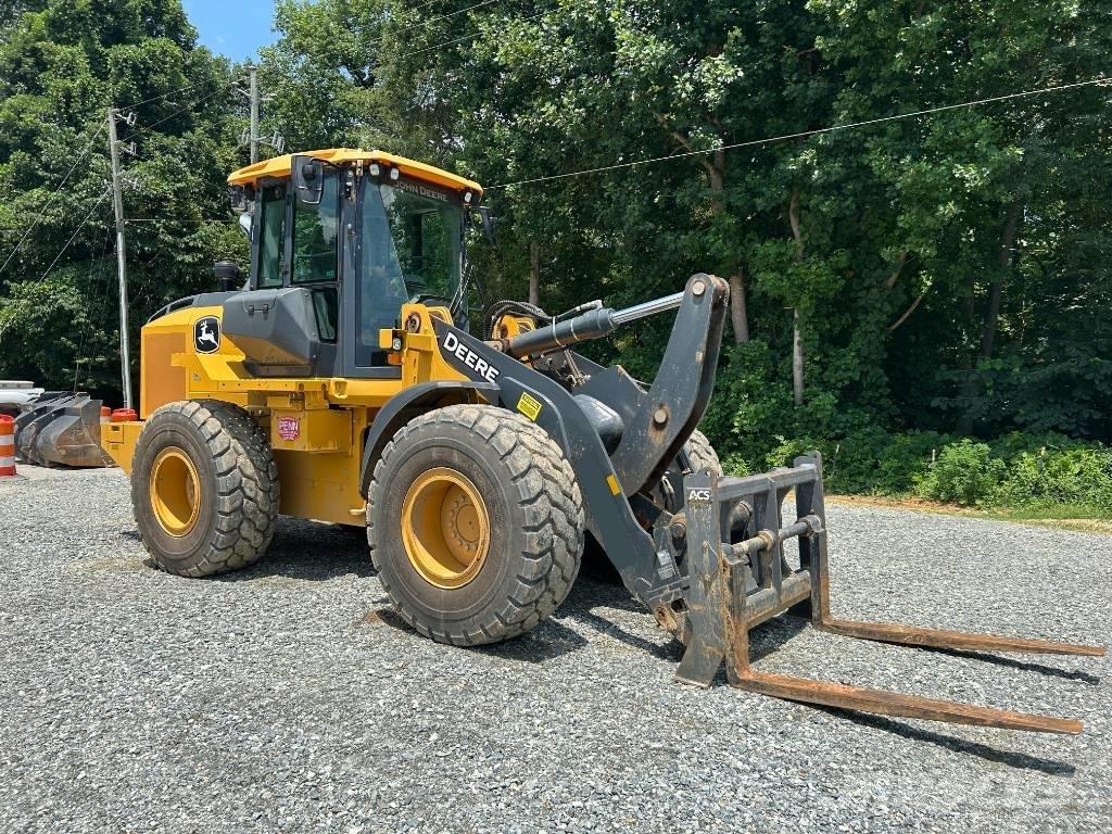 DEERE 544 P Series Rataslaadurid
