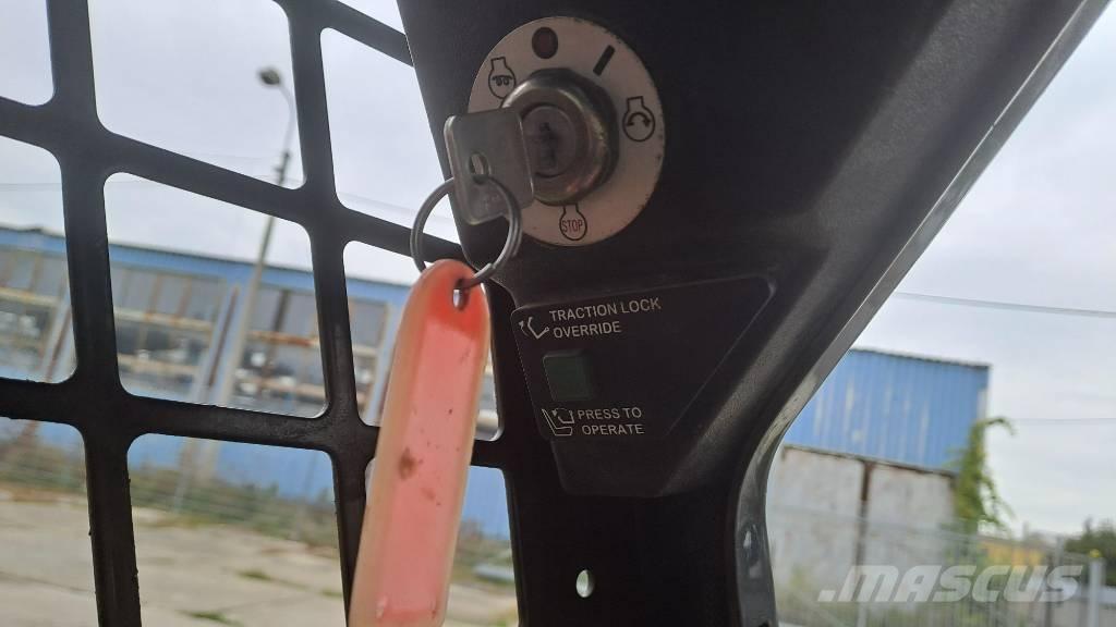 Bobcat s 70 Kompaktlaadurid