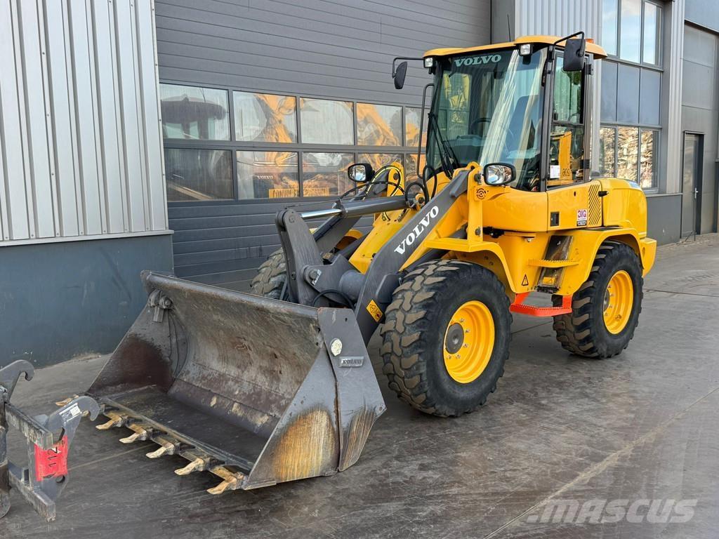 Volvo L30G Rataslaadurid