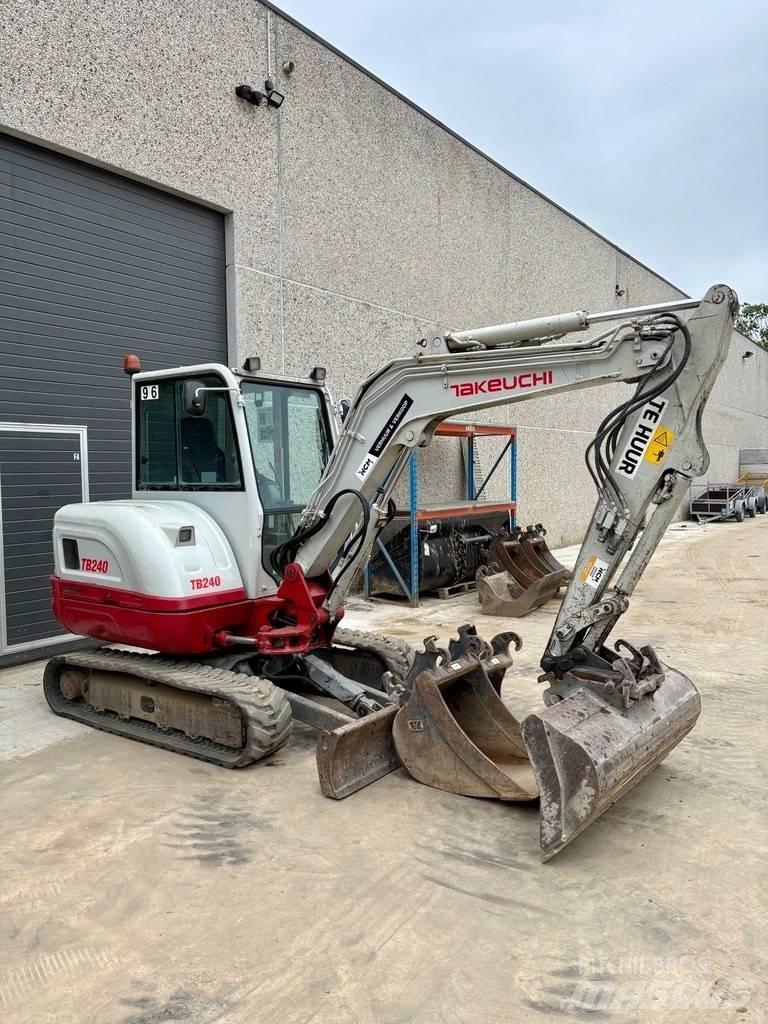 Takeuchi TB 240 Miniekskavaatorid < 7 t