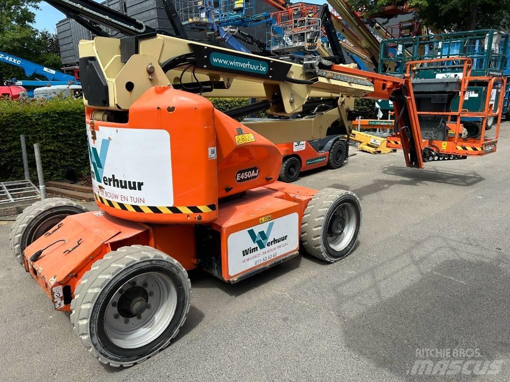 JLG E 450 AJ Iseliikuvad poomtõstukid