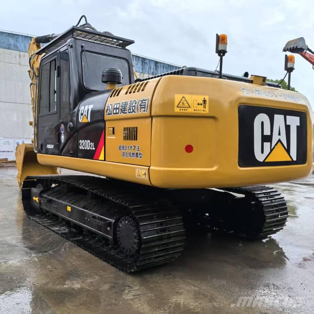 CAT 320D2 Roomikekskavaatorid