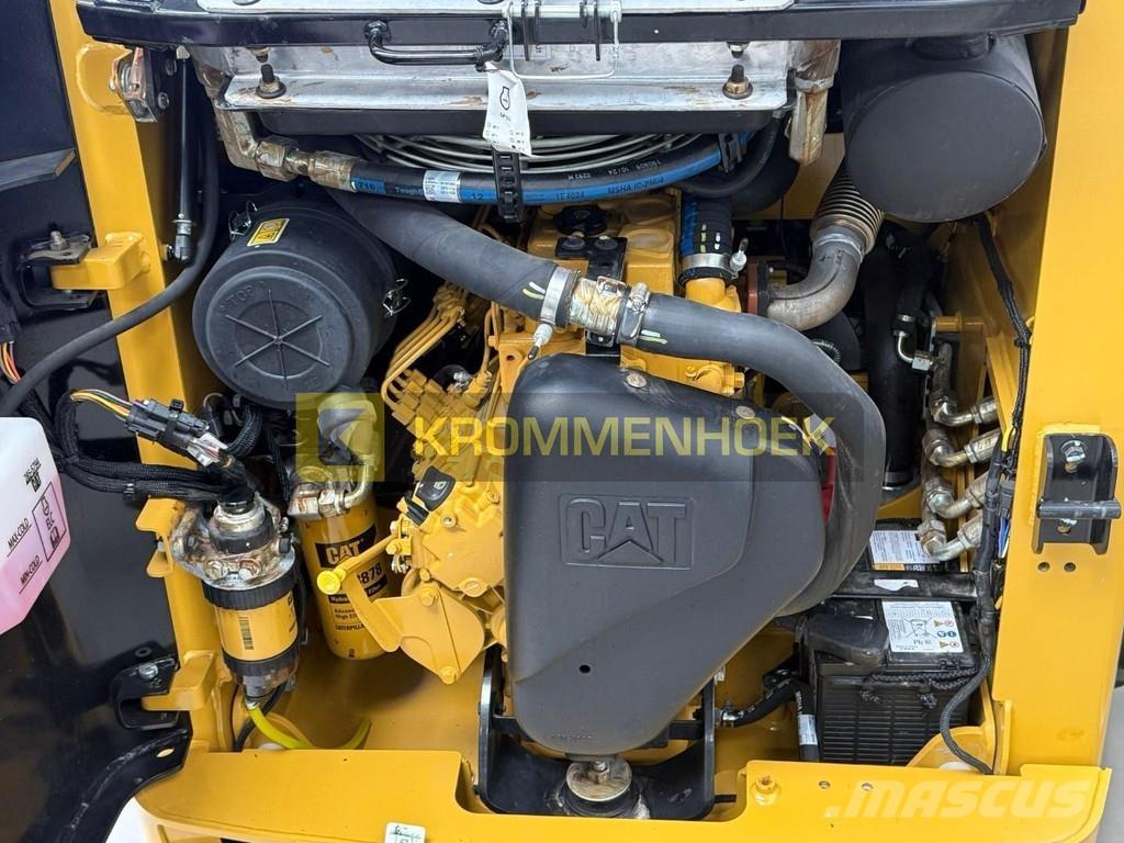 CAT 216 B3 Kompaktlaadurid
