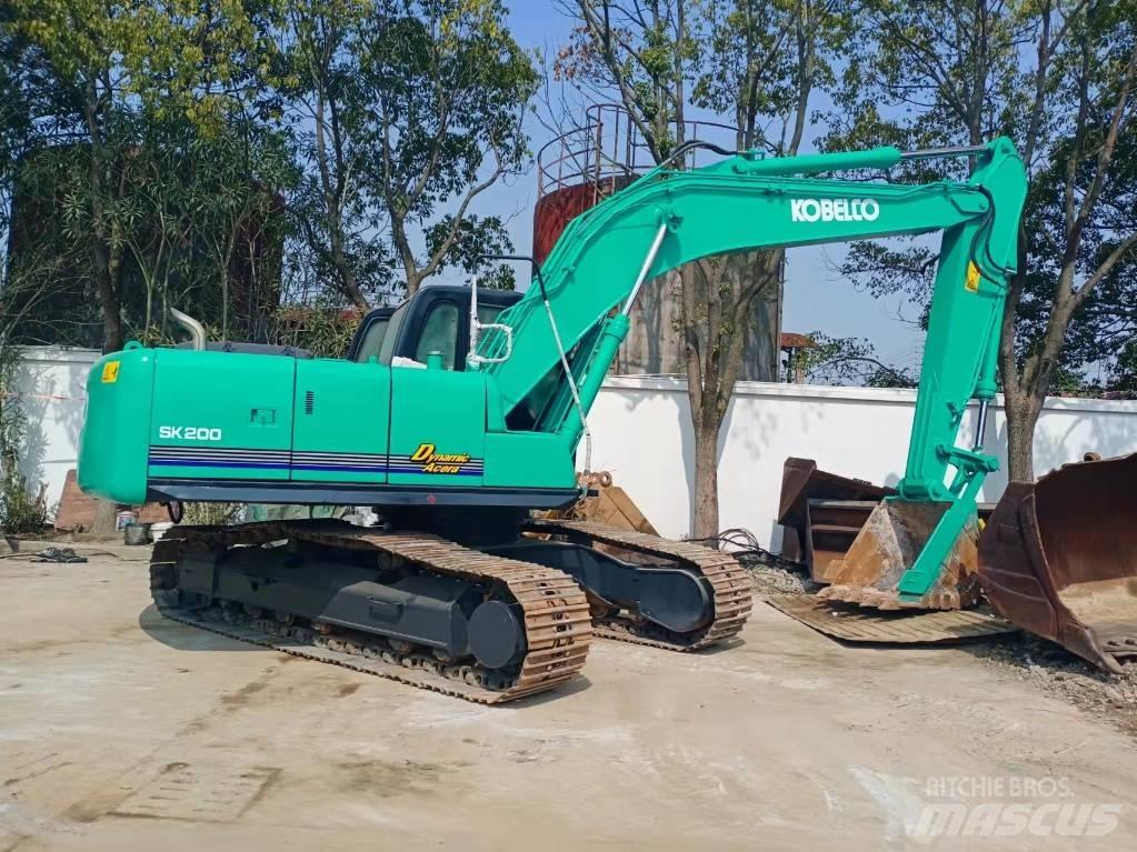 Kobelco SK 200 Roomikekskavaatorid