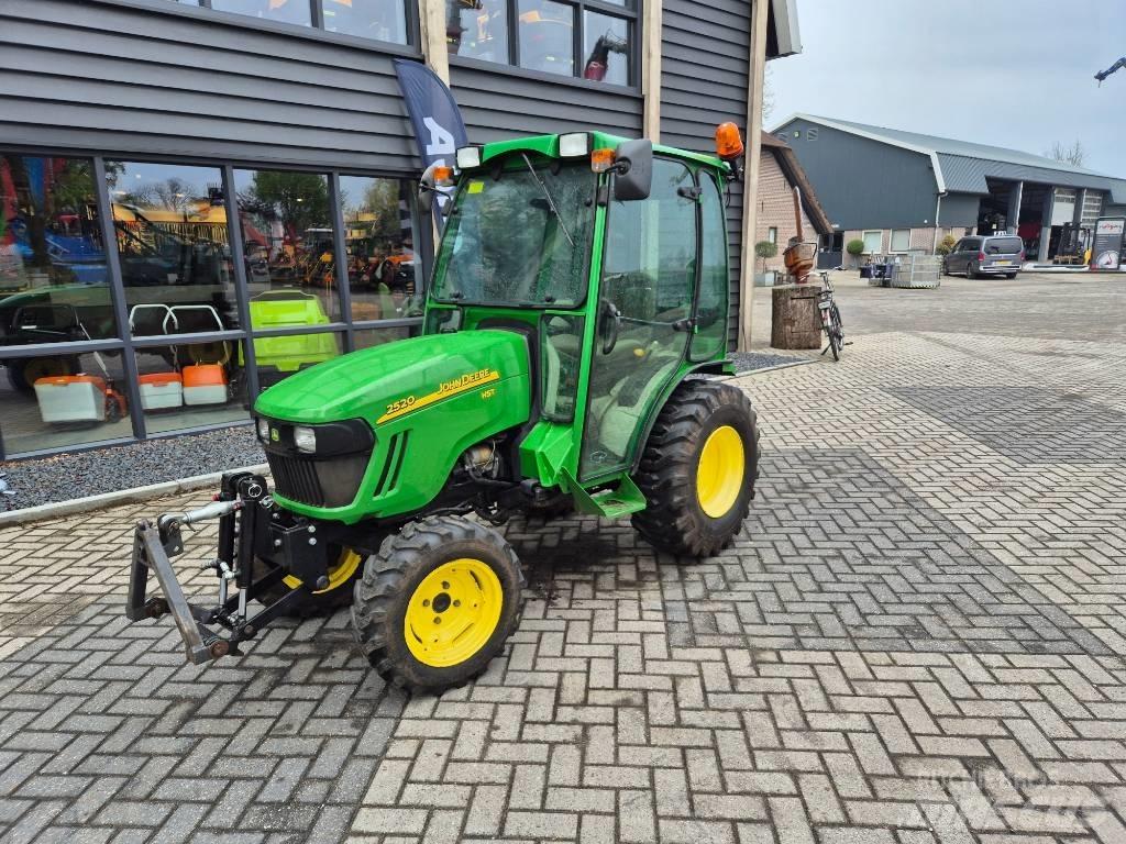 John Deere 2520 Kompakttraktorid