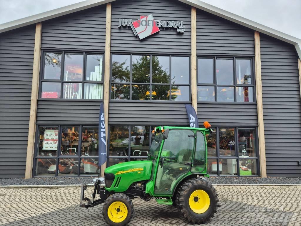 John Deere 2520 Kompakttraktorid