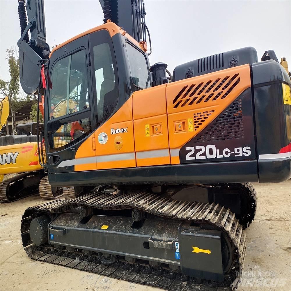 Hyundai 220LC-9S Roomikekskavaatorid