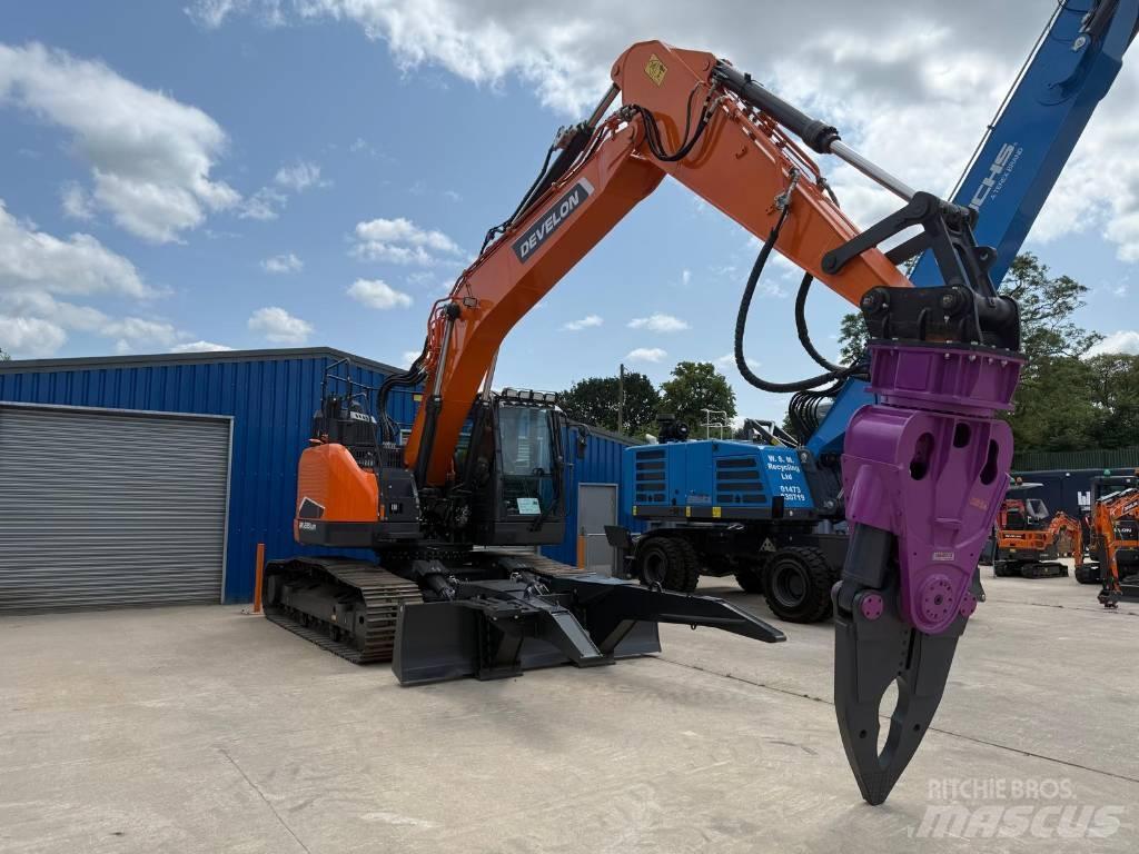 Develon DX 235 LCR-7 Roomikekskavaatorid