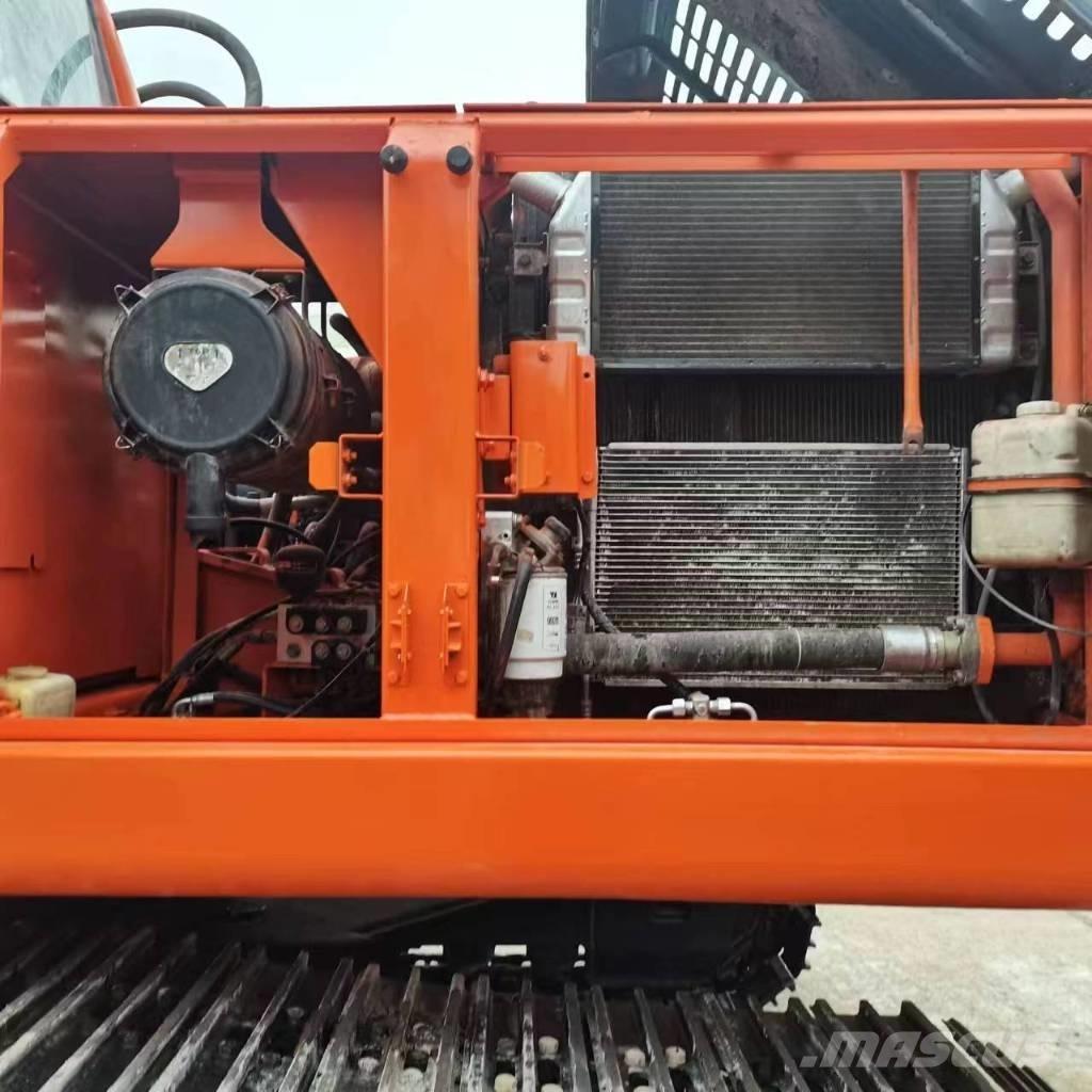 Doosan DX 225 LC Roomikekskavaatorid