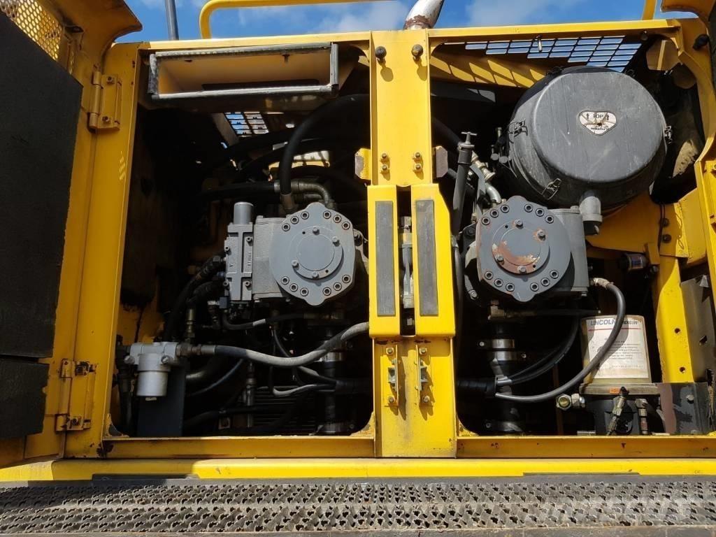 Komatsu PC 600 LC-8K Roomikekskavaatorid