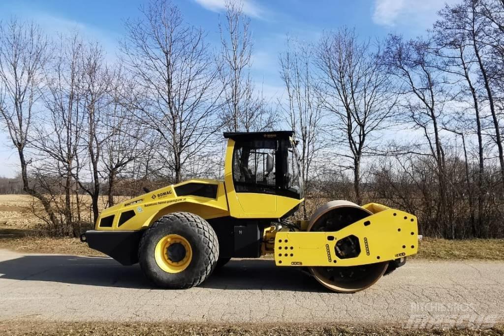 Bomag BW 219 DH-5 Ühe trumliga rullid