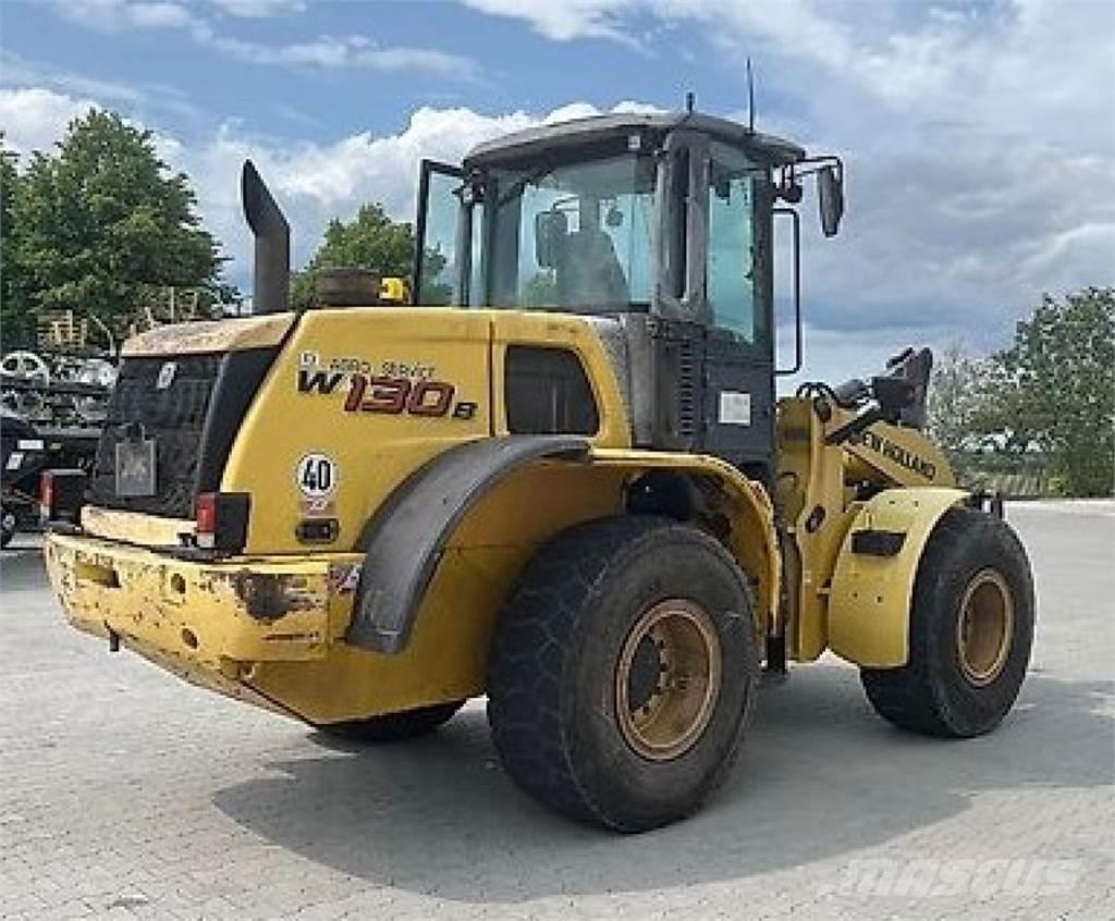 New Holland W 130B Rataslaadurid