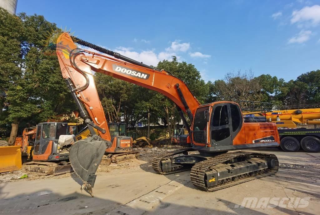 Doosan DX 300 LC Roomikekskavaatorid