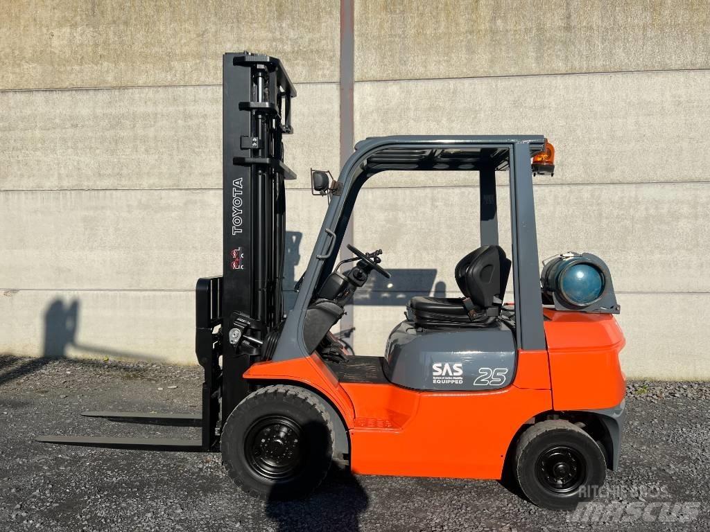 Toyota 42-7FGF25 Gaasitõstukid