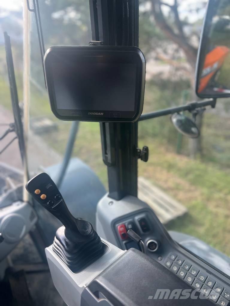 Doosan DL 220-7 Rataslaadurid