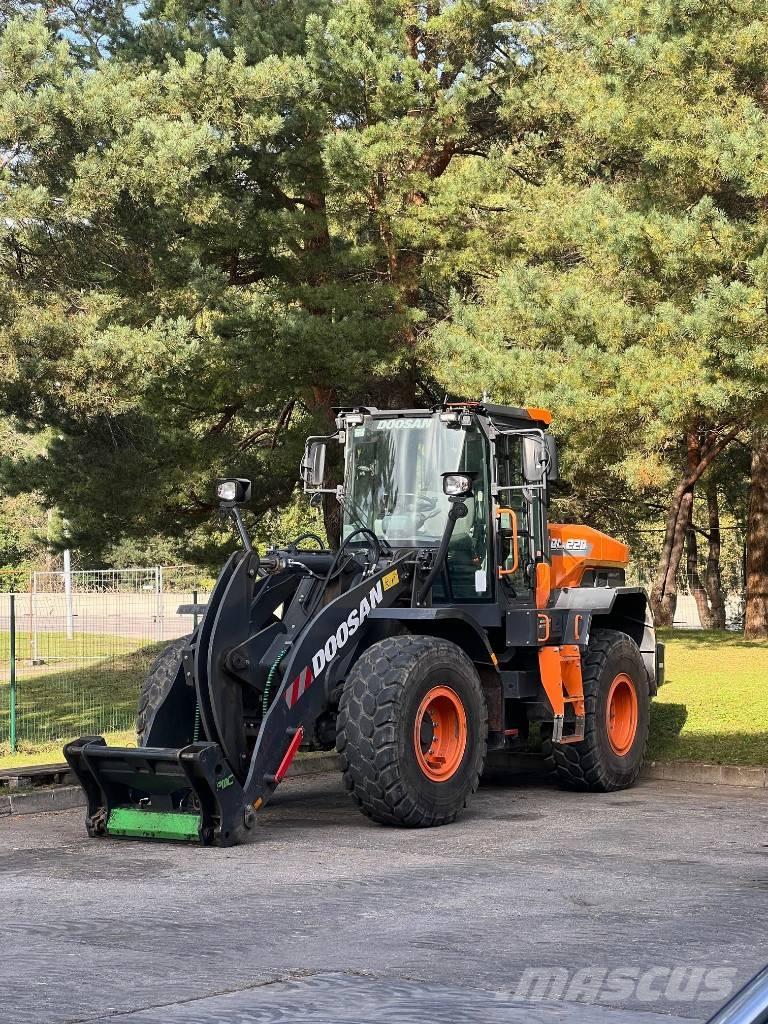 Doosan DL 220-7 Rataslaadurid