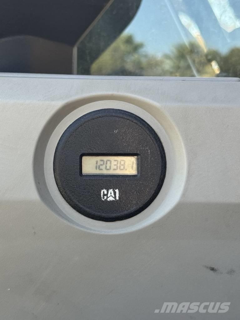 CAT 324 EL Roomikekskavaatorid