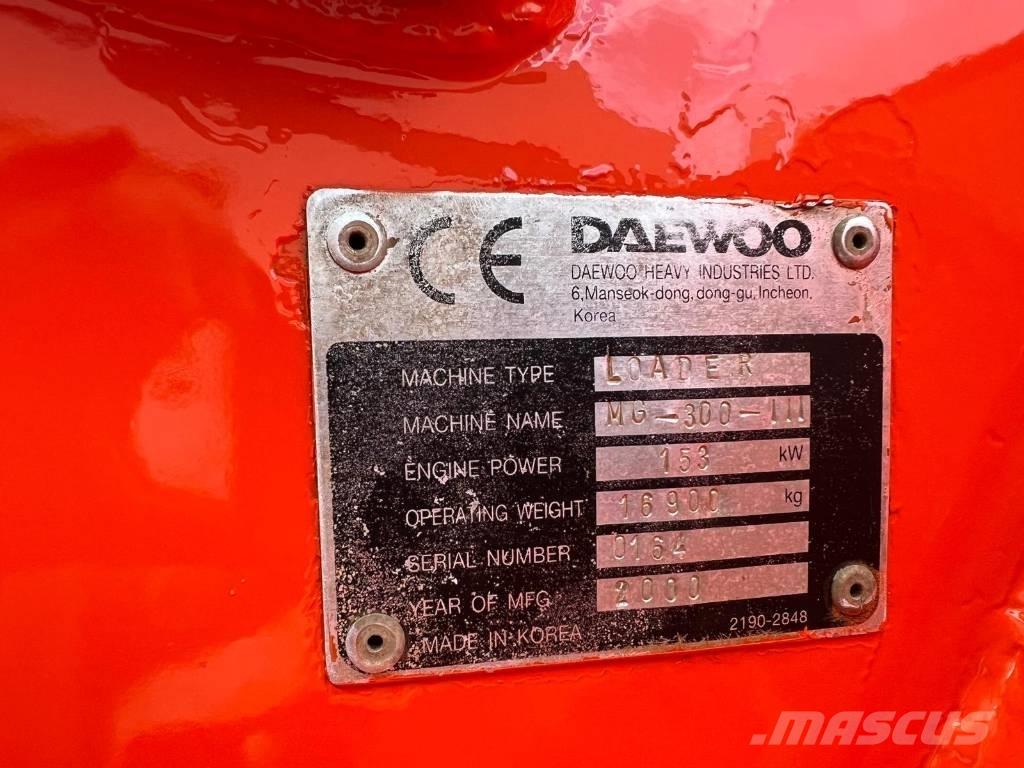 Daewoo Mega 300 III Rataslaadurid