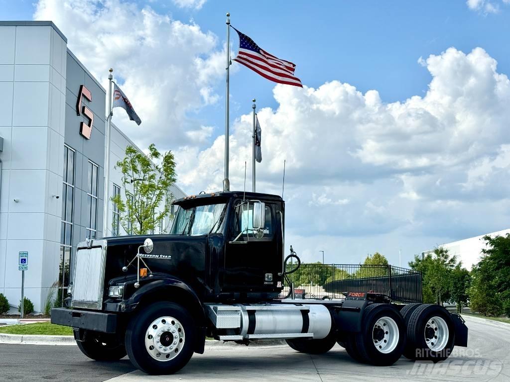 Western Star 4900 Sadulveokid