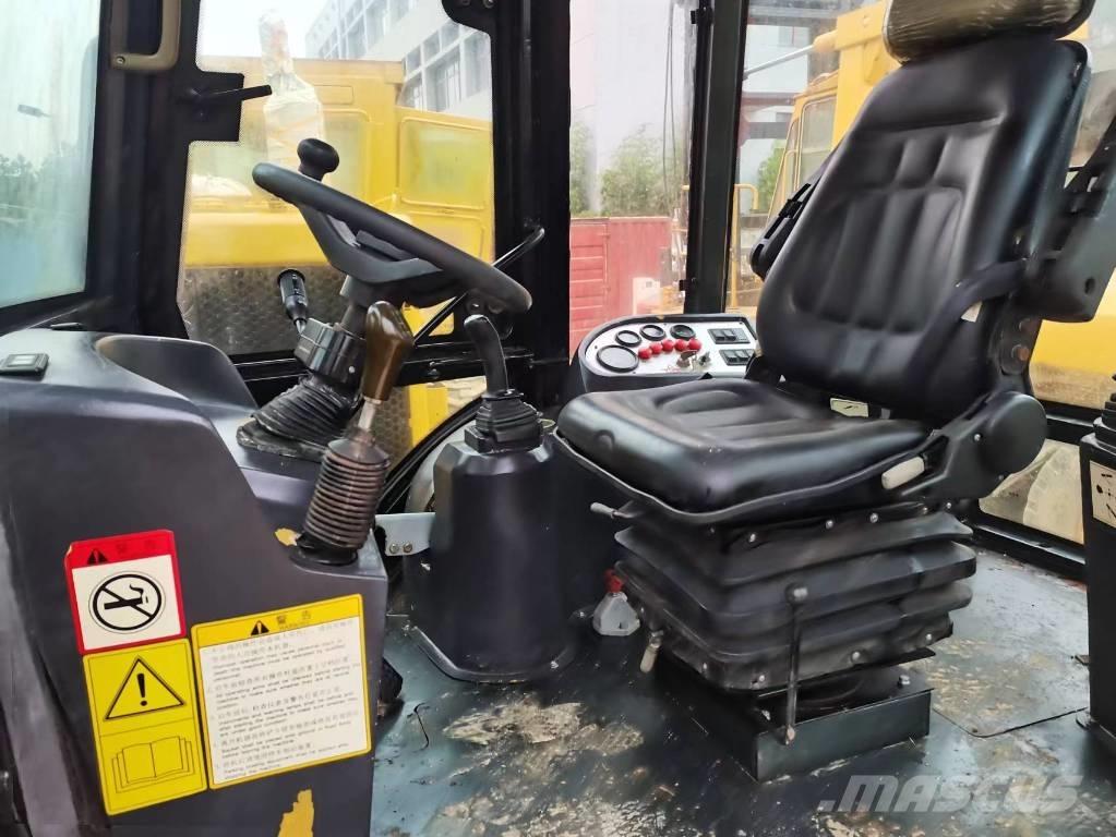 CAT 420F Ekskavaatorlaadurid