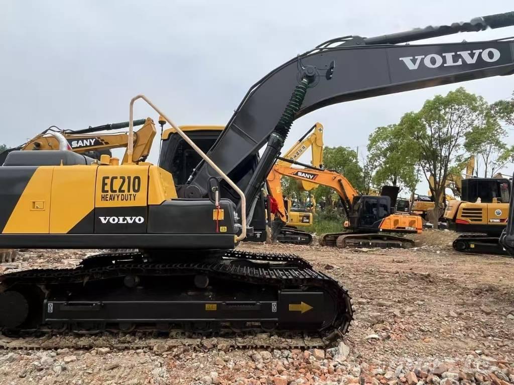 Volvo EC 210 Roomikekskavaatorid