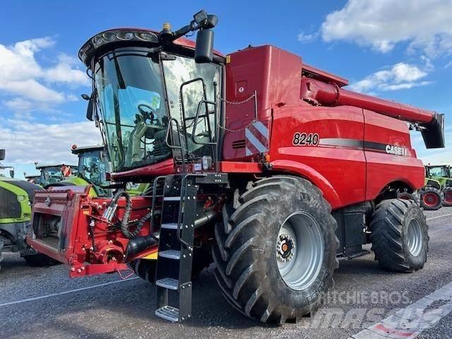 Case IH AF 8240 Teraviljakombainid