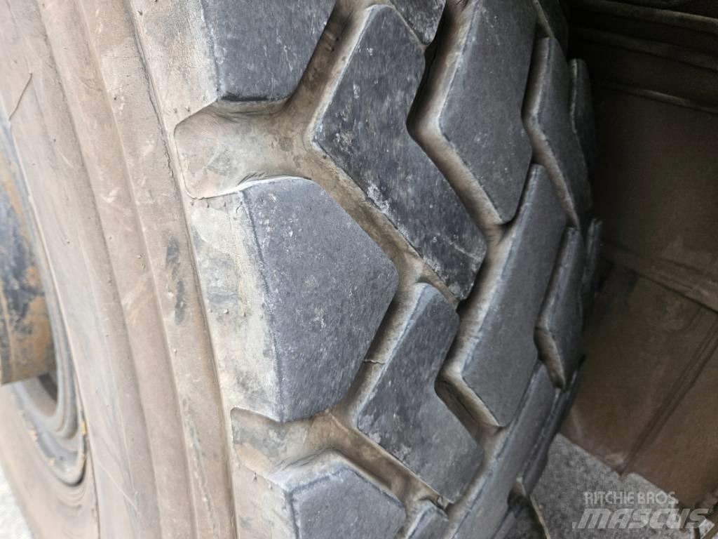 Kobelco RK 450-2 Raske maastiku tõstukid