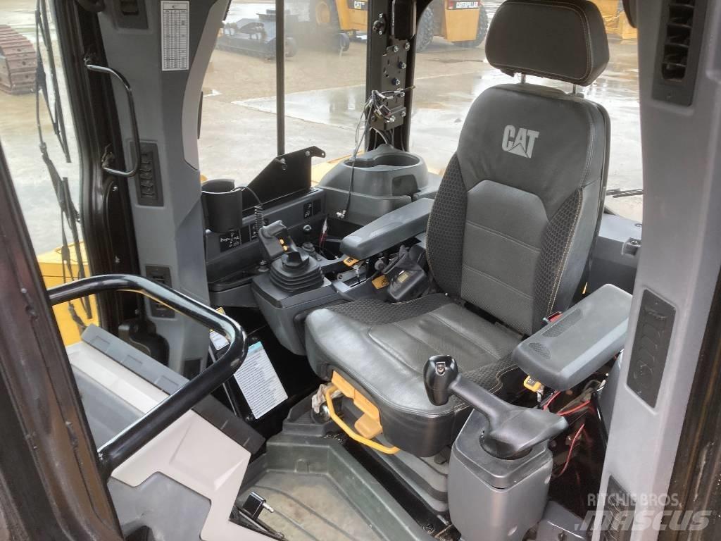 CAT D 6 LGP Buldooserid