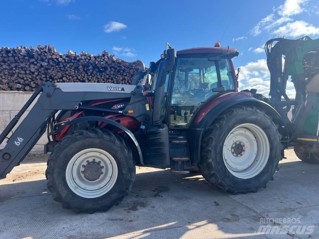 Valtra 234H Väljaveotraktorid