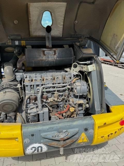 Kramer 750 Rataslaadurid