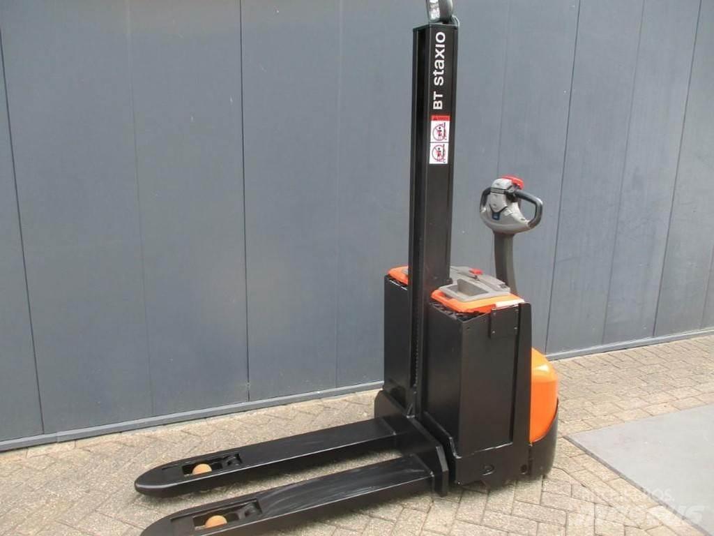 BT SWE 080L Järelkäidavad virnastajad