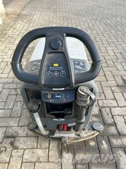 Nilfisk SC 40143 BD Tänavapuhastusmasinad