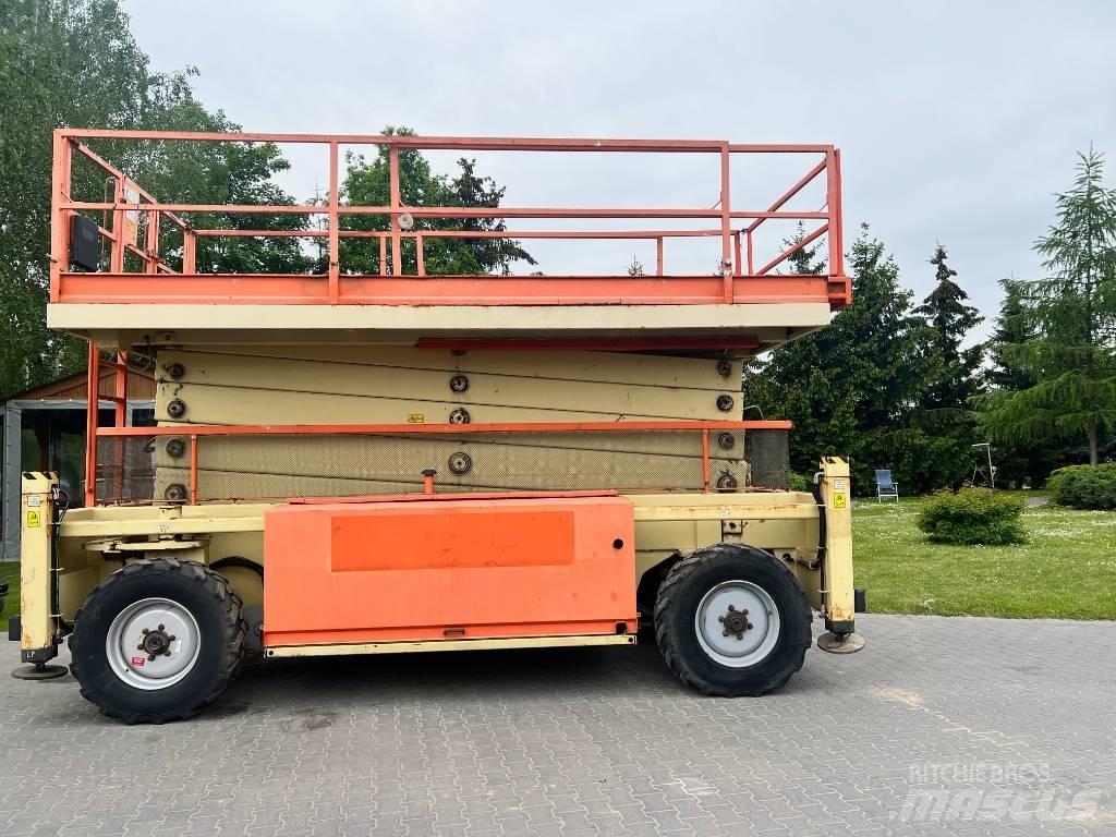 JLG 210-25 Käärtõstukid
