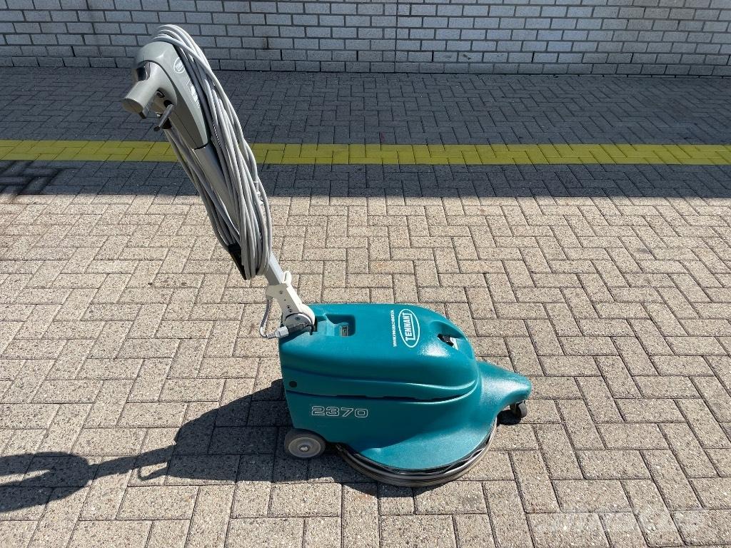 Tennant 2370 Tänavapuhastusmasinad