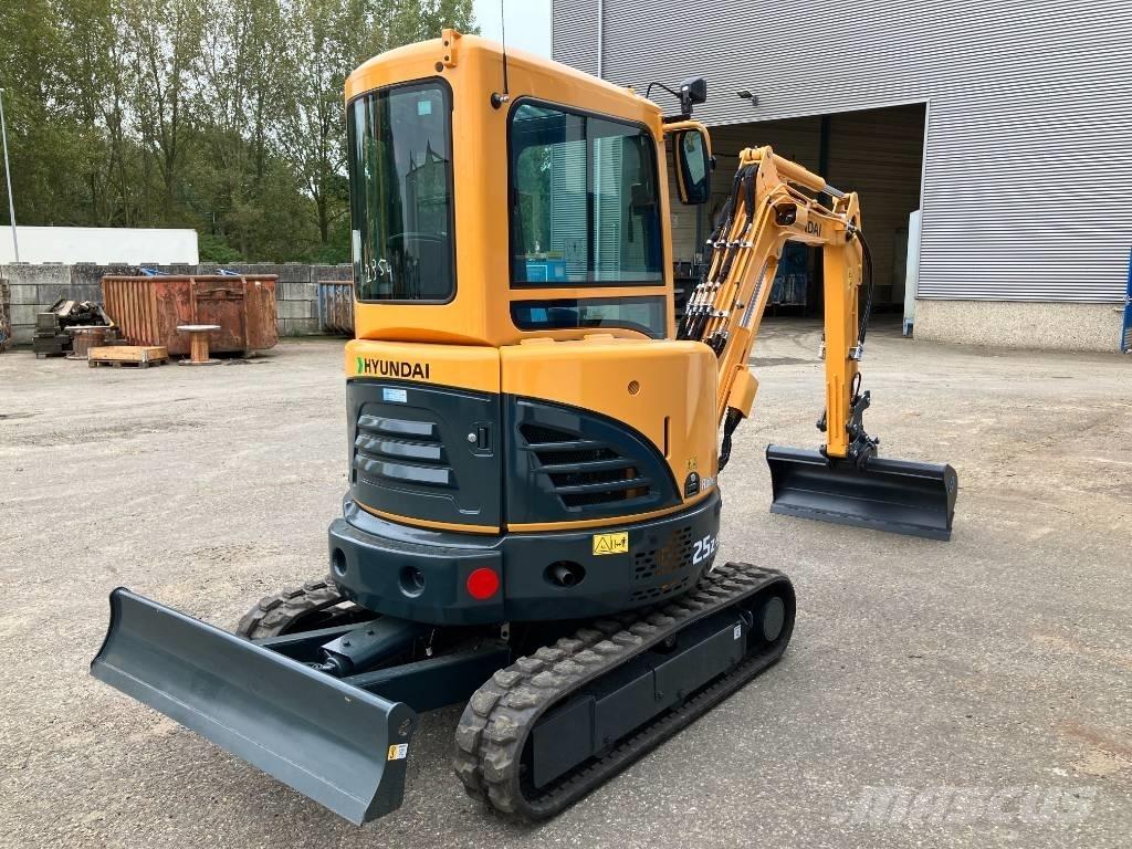 Hyundai R25Z-9AK Miniekskavaatorid < 7 t
