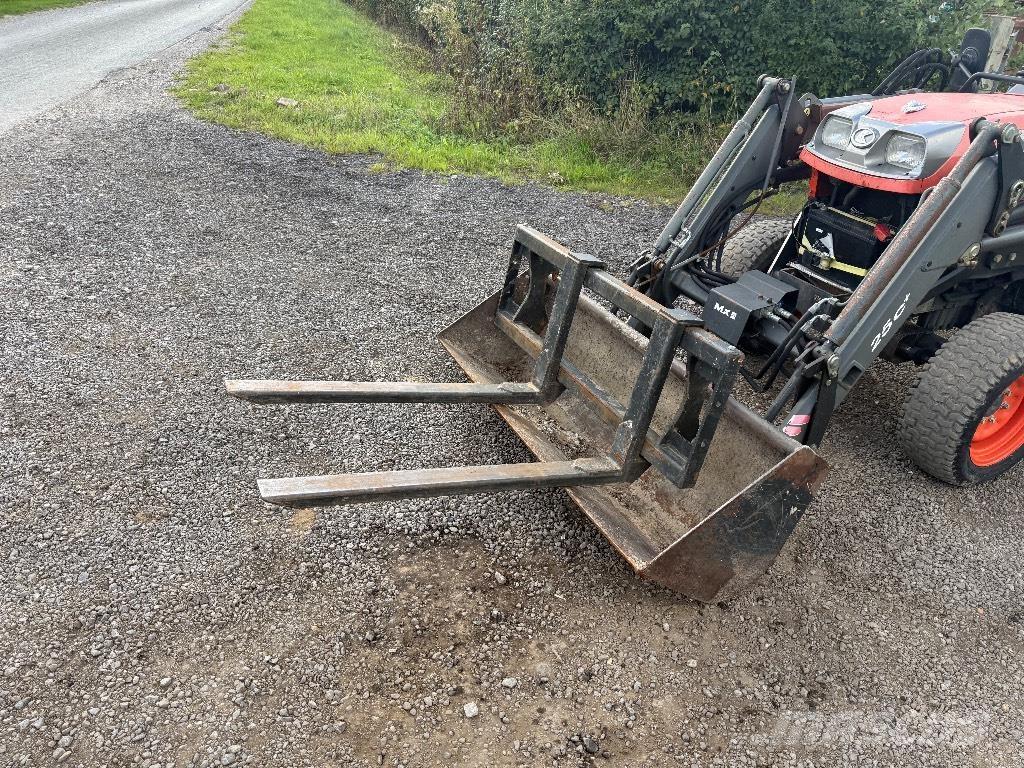 Kubota STV 36 Kompakttraktorid