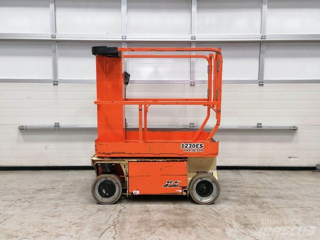 JLG 1230ES Käärtõstukid
