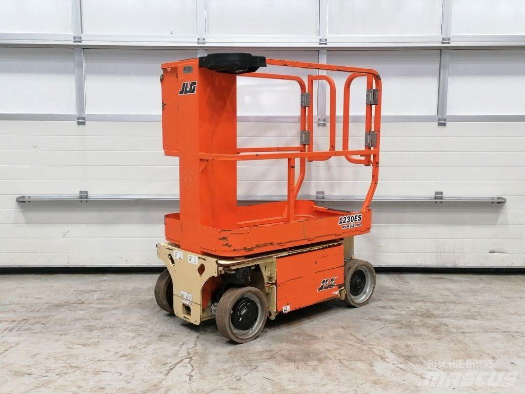 JLG 1230ES Käärtõstukid