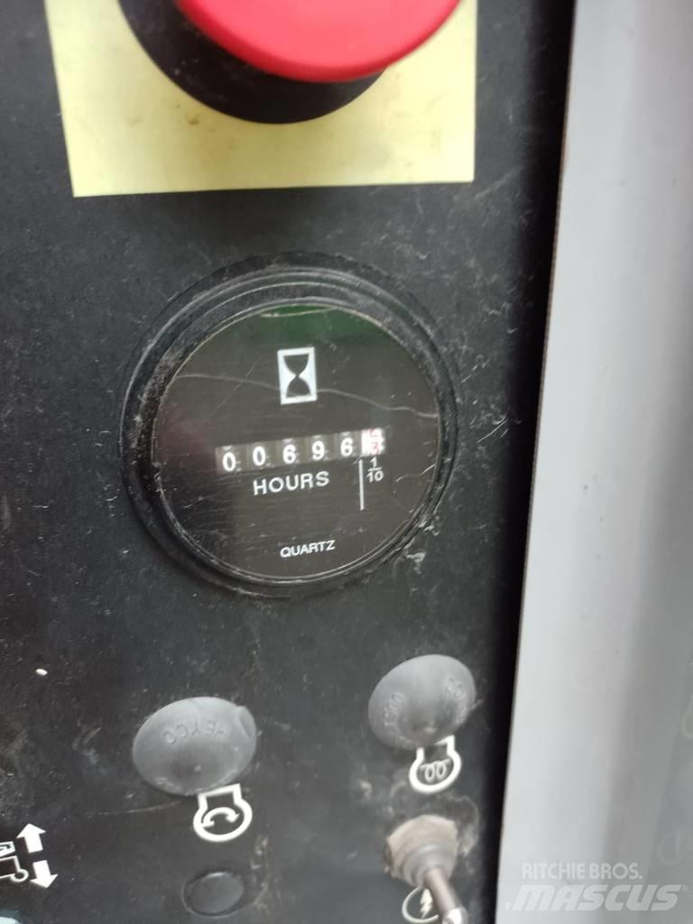 Genie Z 45/25 J Iseliikuvad poomtõstukid
