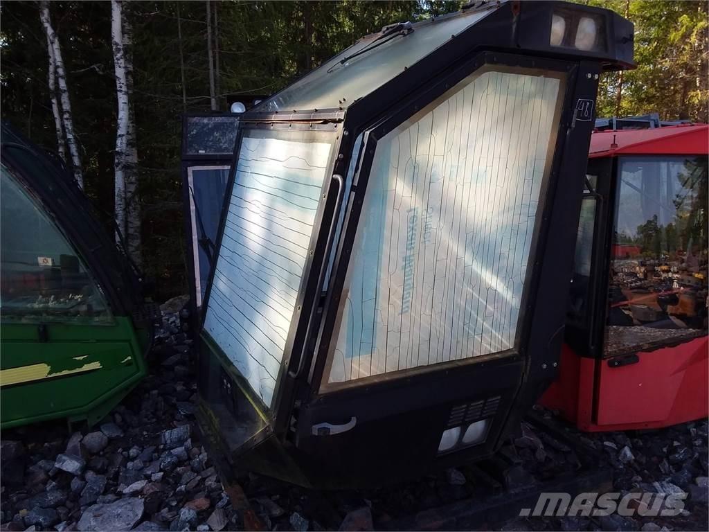 Valmet 901 Kabiinid