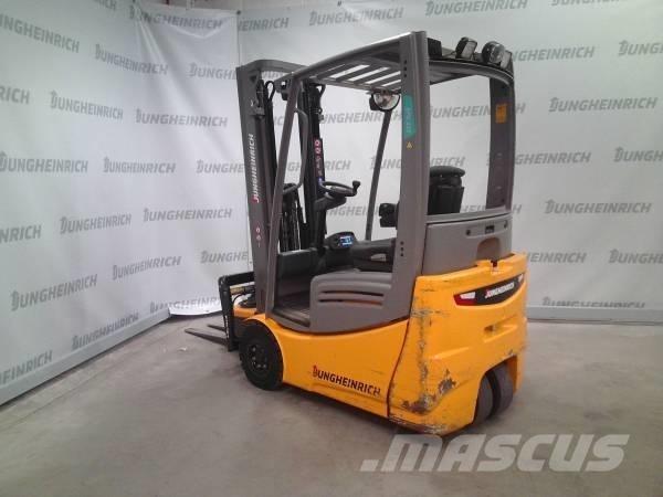 Jungheinrich EFG 215 Elektritõstukid