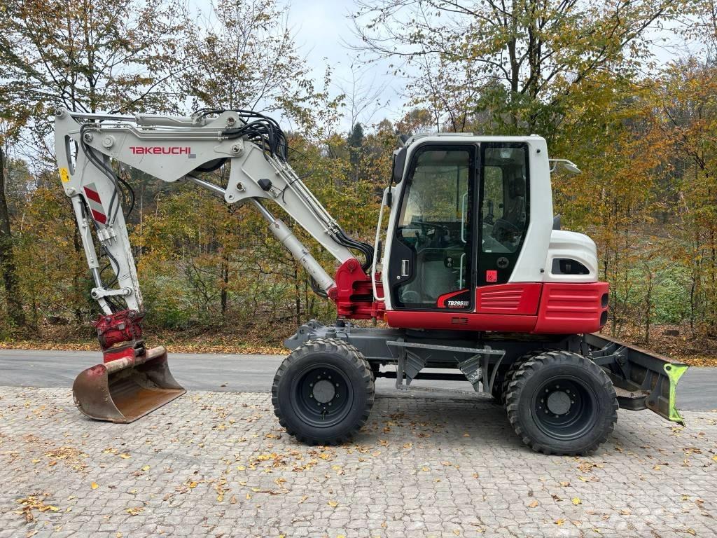 Takeuchi TB 295 W Ratasekskavaatorid