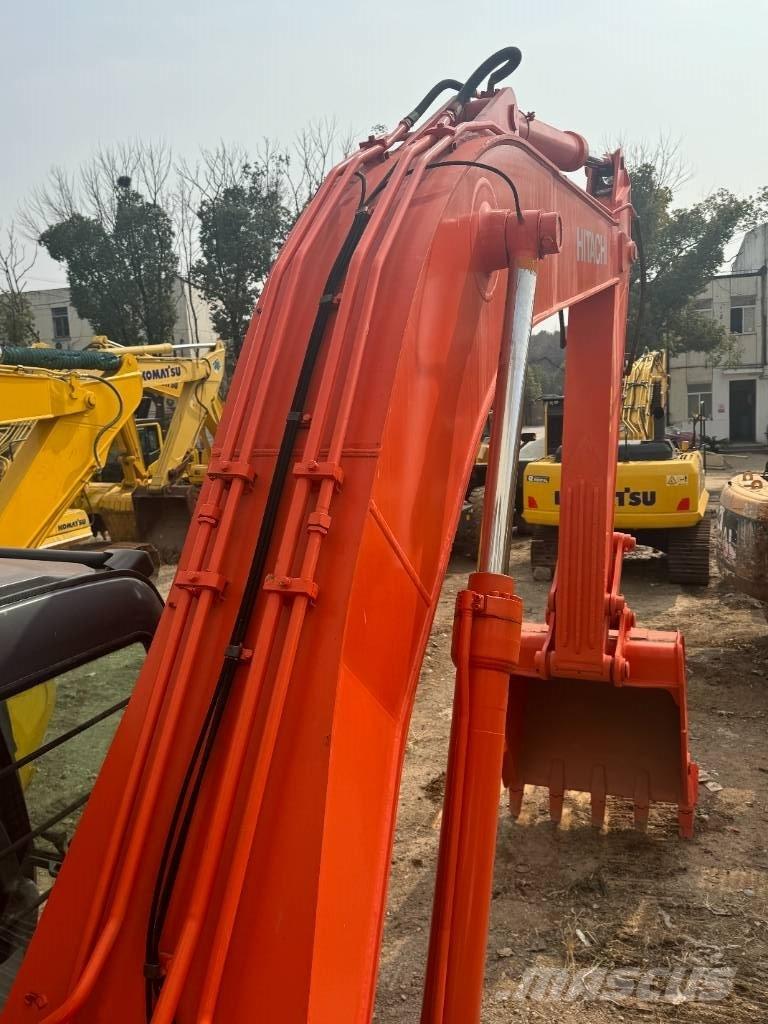 Hitachi ZX 240 Roomikekskavaatorid