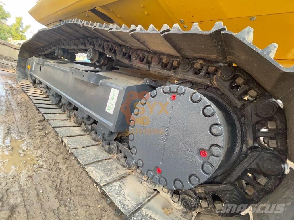 Komatsu PC 200 Roomikekskavaatorid
