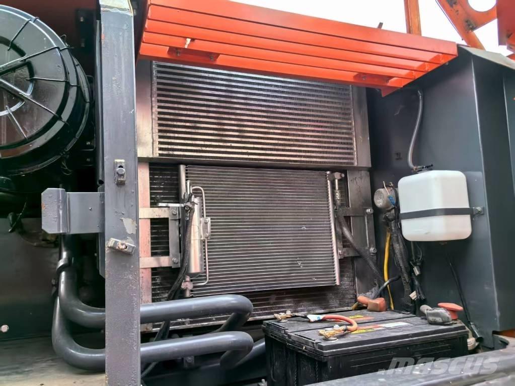 Hitachi ZX 240 HG Roomikekskavaatorid