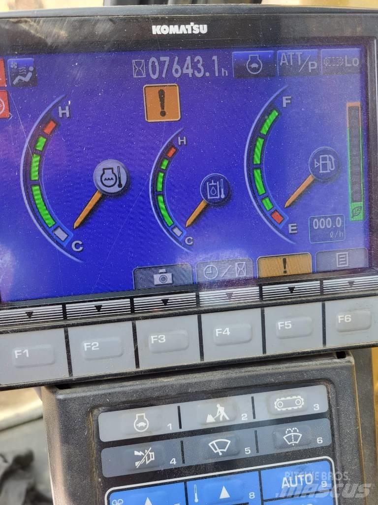 Komatsu PC 138 US-10 Roomikekskavaatorid