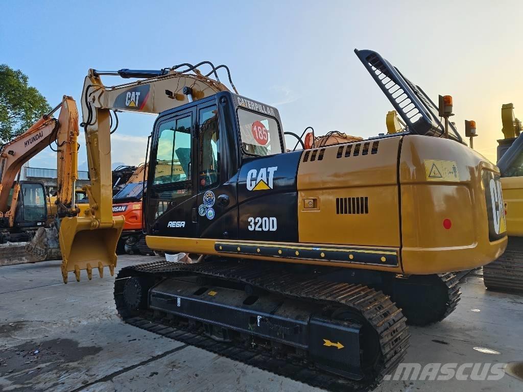 CAT 320 D Roomikekskavaatorid