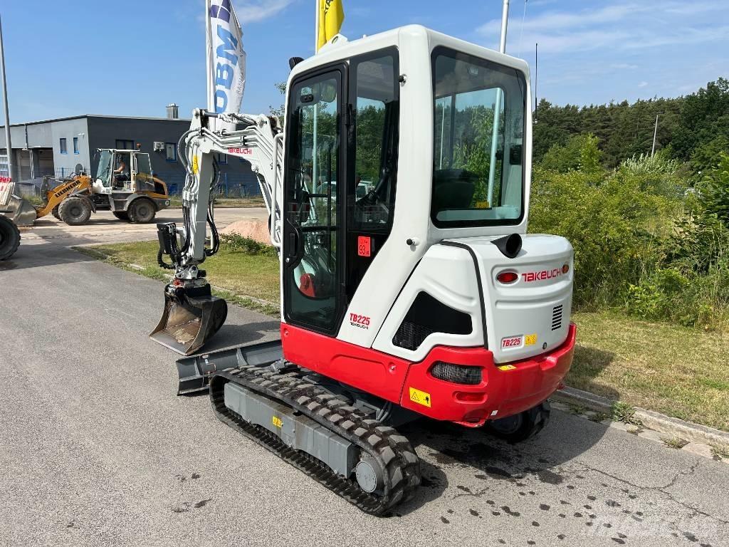Takeuchi TB 225A V5 Miniekskavaatorid < 7 t